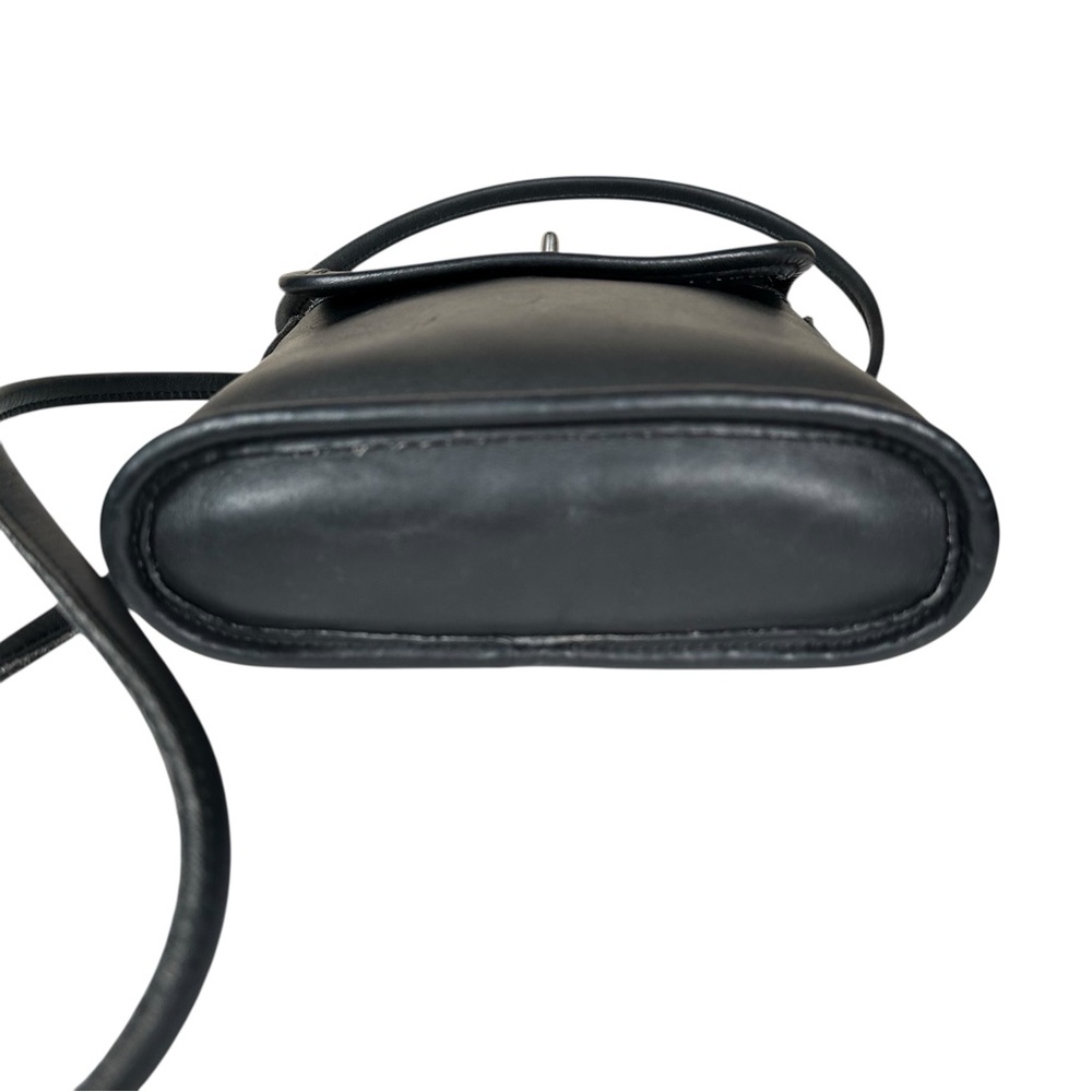 COACH Vintage #9049 Tango Flap Leather Crossbody Bag in black - Picture 9 of 16